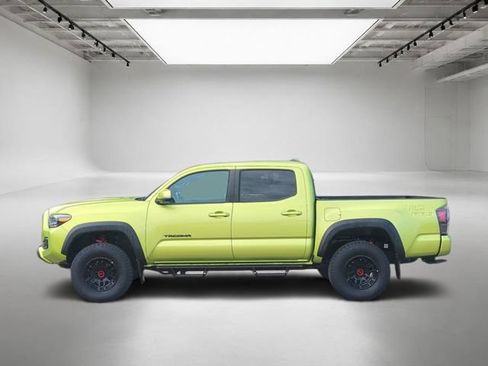 Used 2022 Toyota Tacoma TRD Pro AWD/4WD image 2