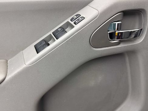 Used 2017 Nissan Frontier SV RWD image 21