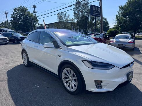 Used 2019 Tesla Model X Long Range AWD/4WD image 7