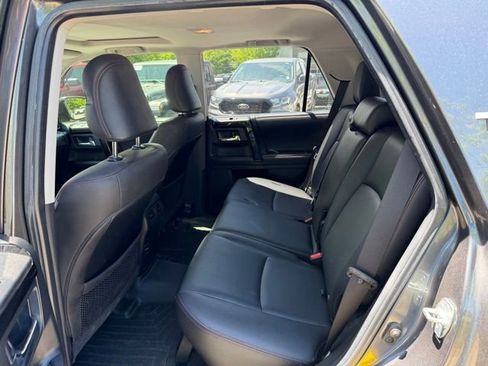 Used 2019 Toyota 4Runner TRD Off-Road Premium AWD/4WD image 6