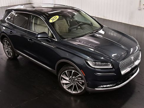 Used 2021 Lincoln Nautilus Reserve w/ Equipment Group 202A AWD/4WD image 11