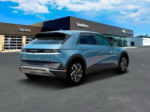 New 2024 Hyundai Ioniq 5 SEL image 8