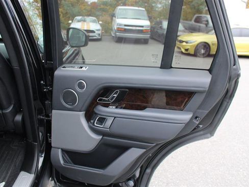 Used 2020 Land Rover Range Rover HSE image 20