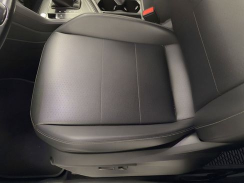 Used 2018 Volkswagen Tiguan SEL FWD image 14
