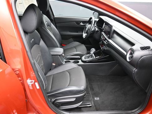 Certified 2023 Kia Forte GT-Line image 23