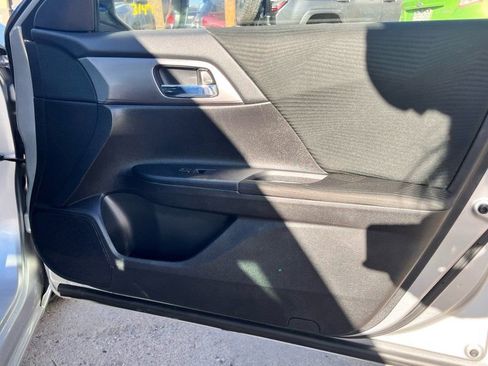 Used 2015 Honda Accord LX image 12