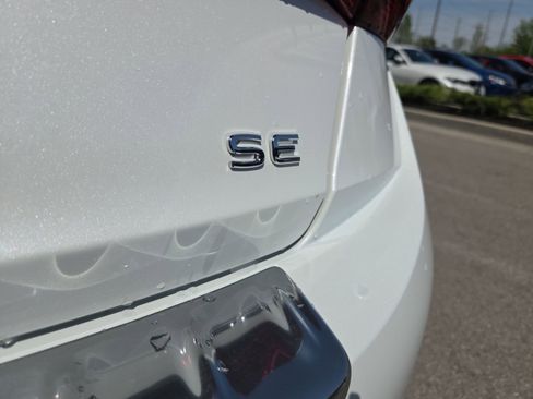 New 2026 Volkswagen Jetta SE FWD image 8