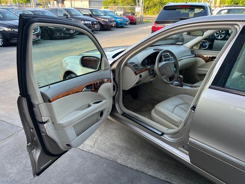 Used 2003 Mercedes-Benz E 320 Sedan image 11