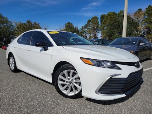 Used 2023 Toyota Camry LE image 8
