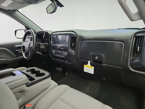 Used 2018 Chevrolet Silverado 1500 Custom w/ Custom Convenience Package AWD/4WD image 21