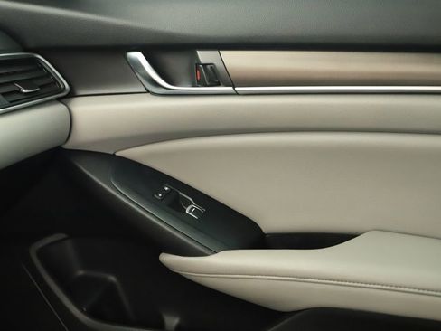 Used 2020 Honda Accord LX image 28