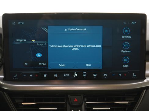 Used 2025 Ford Escape SE w/ Class II Trailer Tow Package image 16