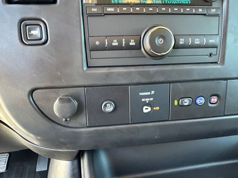 New 2025 GMC Savana 2500 w/ Driver Convenience Package RWD image 33