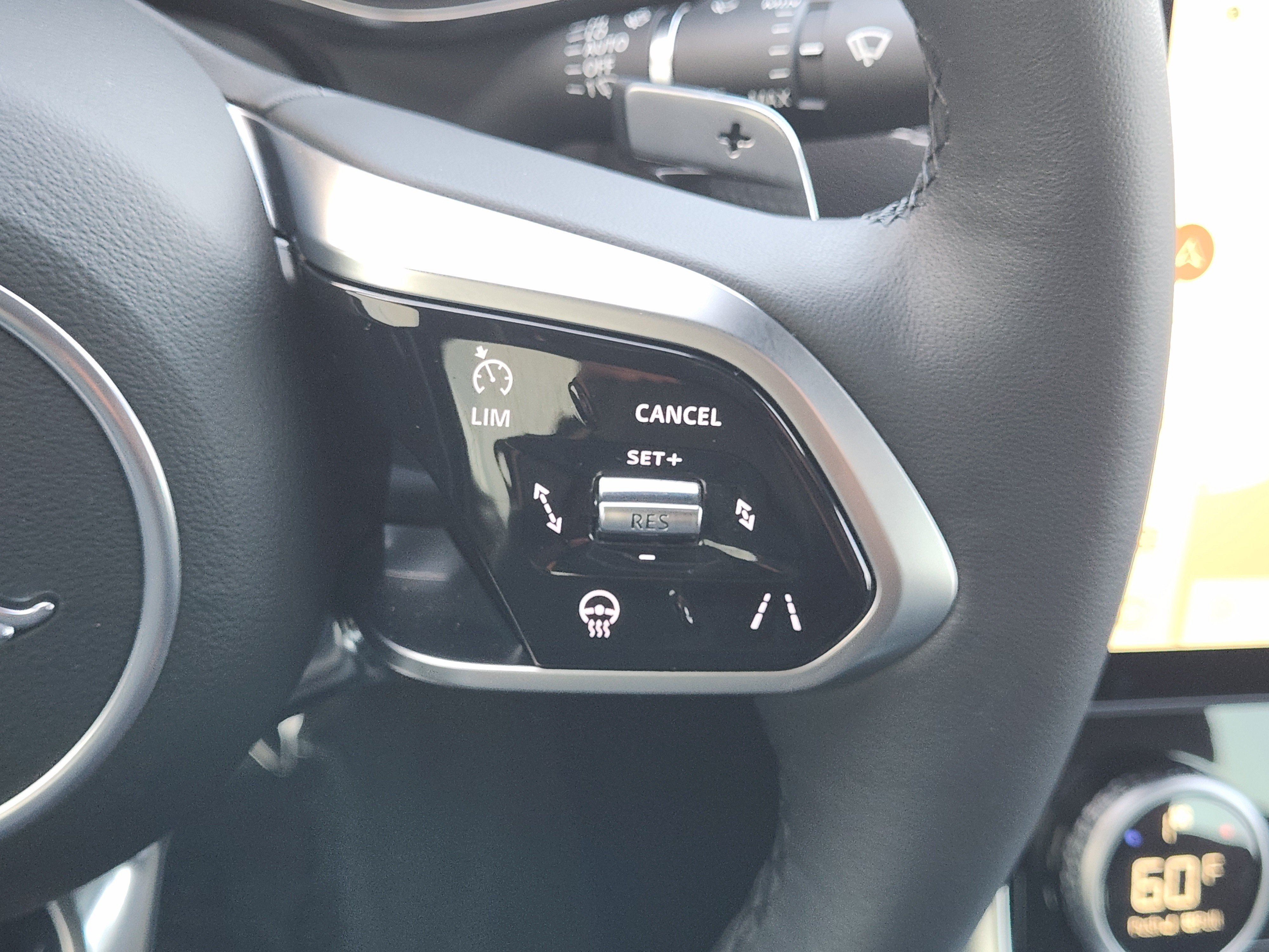 Certified 2024 Jaguar XF R-Dynamic SE AWD/4WD image 25