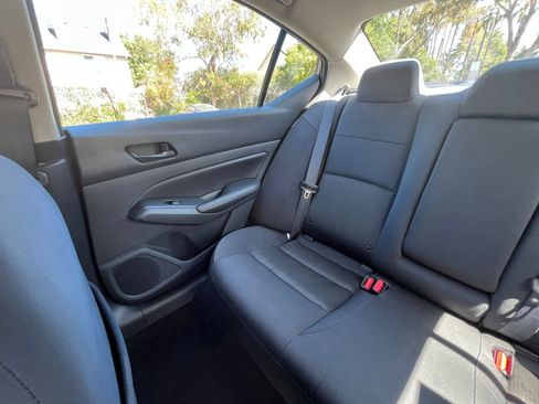 Used 2025 Nissan Altima 2.5 SV FWD image 38