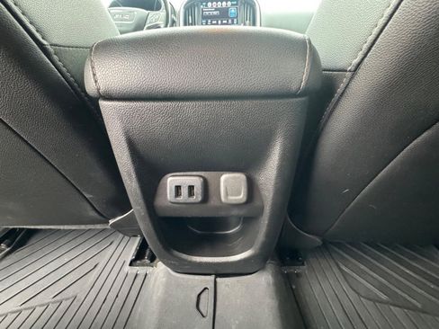 Used 2018 GMC Canyon SLT w/ Driver Alert Package image 15