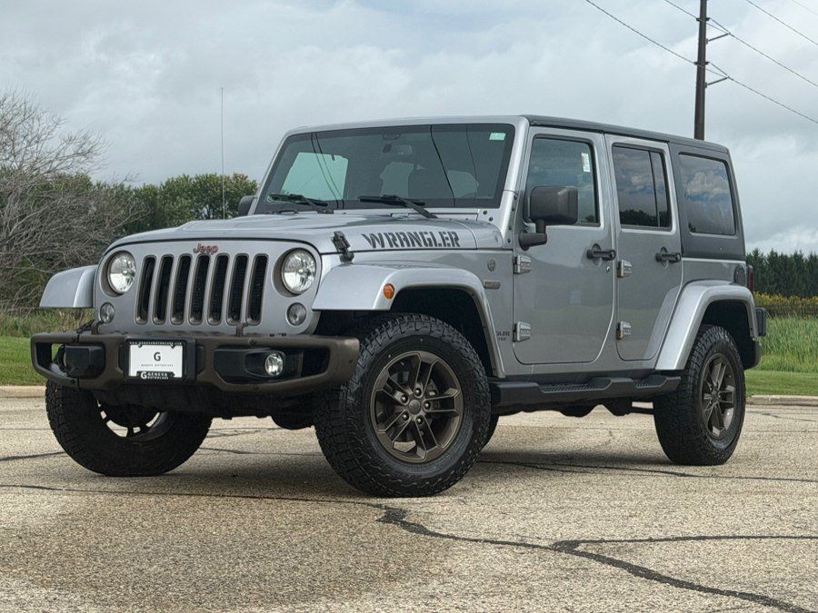 Used 2016 Jeep Wrangler Unlimited Sahara AWD/4WD image 4