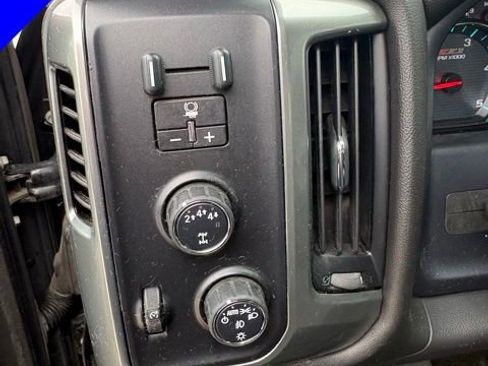 Used 2018 Chevrolet Silverado 2500 LT w/ Midnight Edition image 15