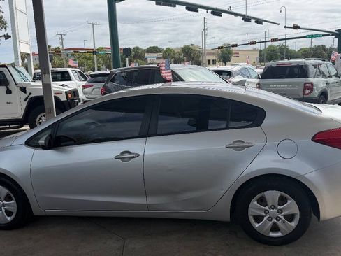 Used 2015 Kia Forte LX FWD image 8