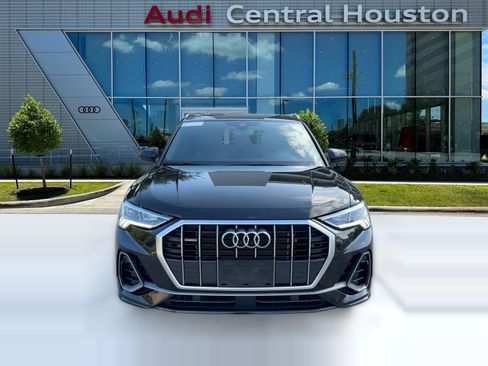 Used 2023 Audi Q3 2.0T Premium w/ Convenience Package image 6