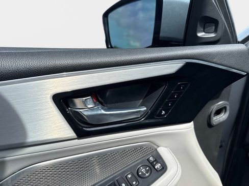 Used 2023 Acura MDX FWD w/ Technology Package image 17