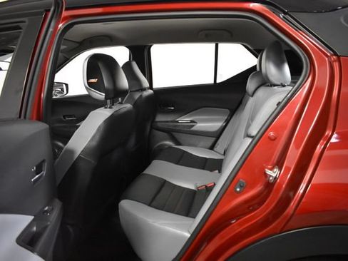 Used 2024 Nissan Kicks SR w/ SR Premium Package FWD image 29