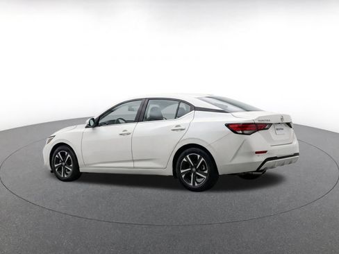 Used 2025 Nissan Sentra SV FWD image 5