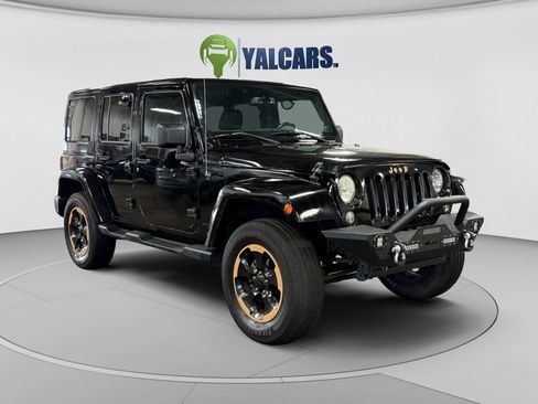 Used 2014 Jeep Wrangler Unlimited Sahara AWD/4WD image 7