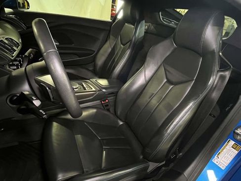 Used 2018 Audi R8 V10 image 17