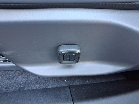 New 2025 Volvo EX30 Plus w/ Protection Package Premier image 14