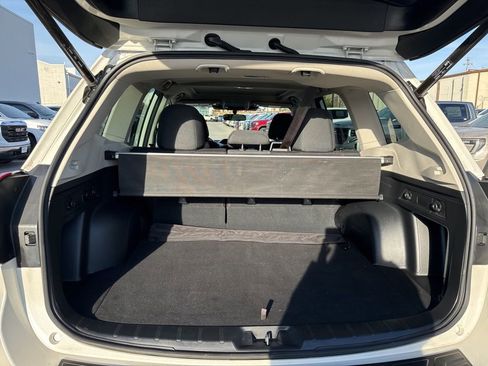 Used 2024 Subaru Forester Premium image 29