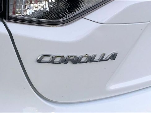 Used 2022 Toyota Corolla SE FWD image 30
