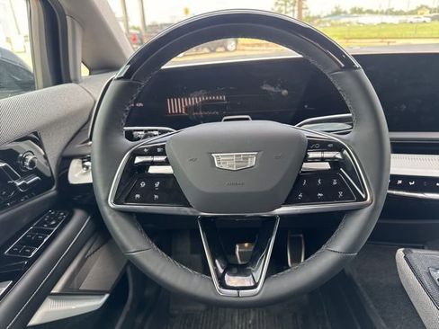 New 2025 Cadillac Optiq Luxury 1 w/ LPO, Floor Liner Package image 19