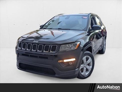 Used 2018 Jeep Compass Latitude image 1