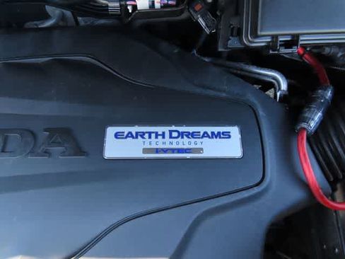 Certified 2019 Honda Pilot Touring image 10
