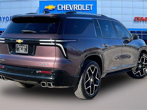 Used 2025 Chevrolet Traverse High Country image 5