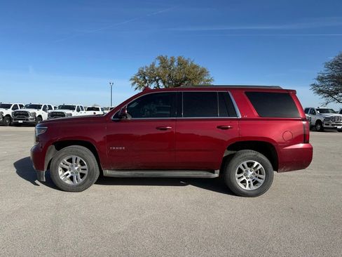 Used 2017 Chevrolet Tahoe LT image 2