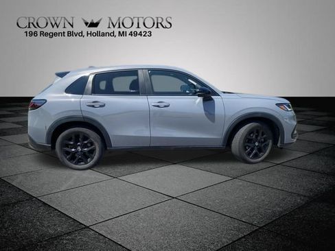 Used 2024 Honda HR-V Sport image 11