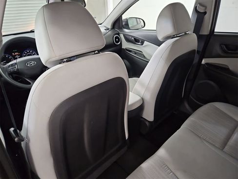 Used 2022 Hyundai Kona SEL image 18