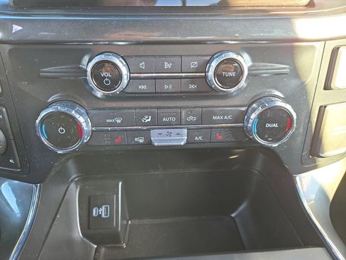 Certified 2022 Ford F150 XLT w/ Equipment Group 302A High image 20