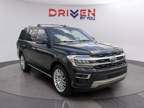 Used 2024 Ford Expedition Limited RWD image 8