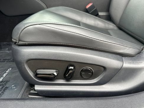 Certified 2022 Lexus ES 350 w/ Premium Package image 13