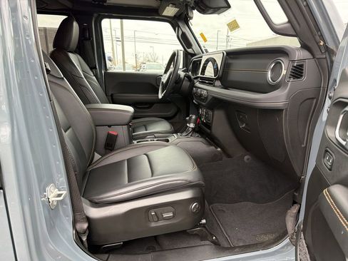 Used 2024 Jeep Wrangler Sahara 4xe image 15