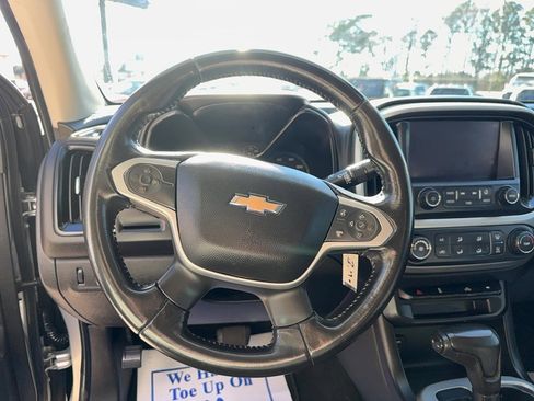 Used 2017 Chevrolet Colorado LT w/ LT Convenience Package image 13