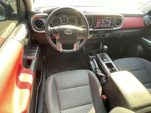 Used 2022 Toyota Tacoma SR5 w/ Technology Package image 14