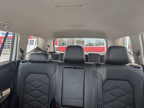 Used 2024 Volkswagen Atlas SE image 21