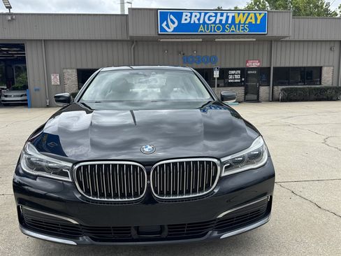 Used 2019 BMW 750i RWD image 4