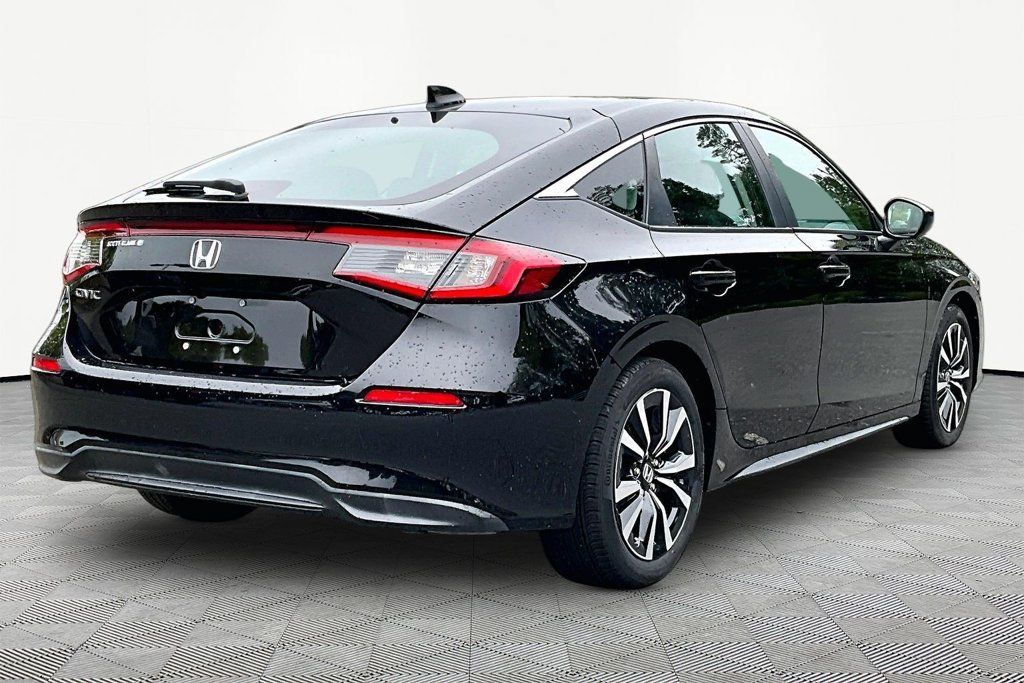 Used 2024 Honda Civic EX-L image 5