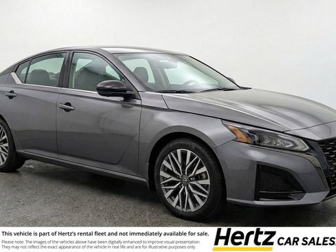 Used 2025 Nissan Altima 2.5 SV FWD image 1