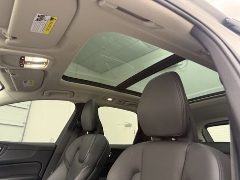 Certified 2023 Volvo XC60 B5 Plus w/ Protection Package Premier image 14